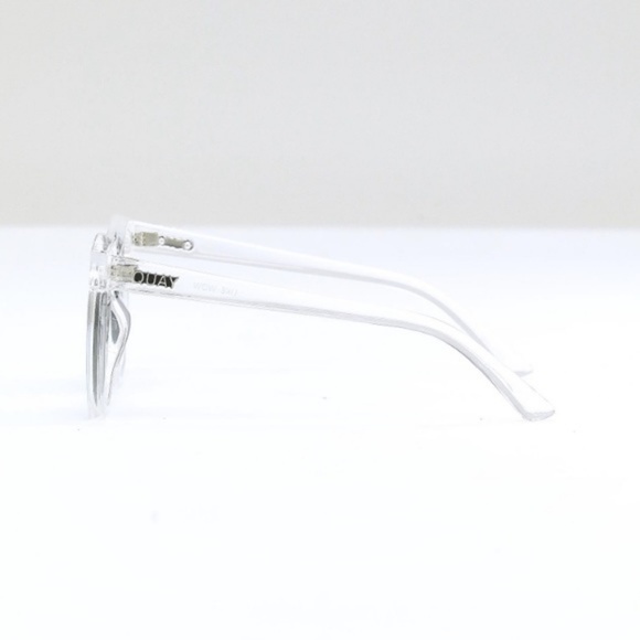 Quay • Like WOW Clear Mirrored Sunglasses - Picture 5 of 5